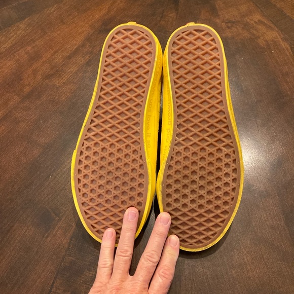 NWOT Vans X Haribo Old Skool V Shoe Yellow patent leather commemorative size 7.5 - Picture 8 of 10